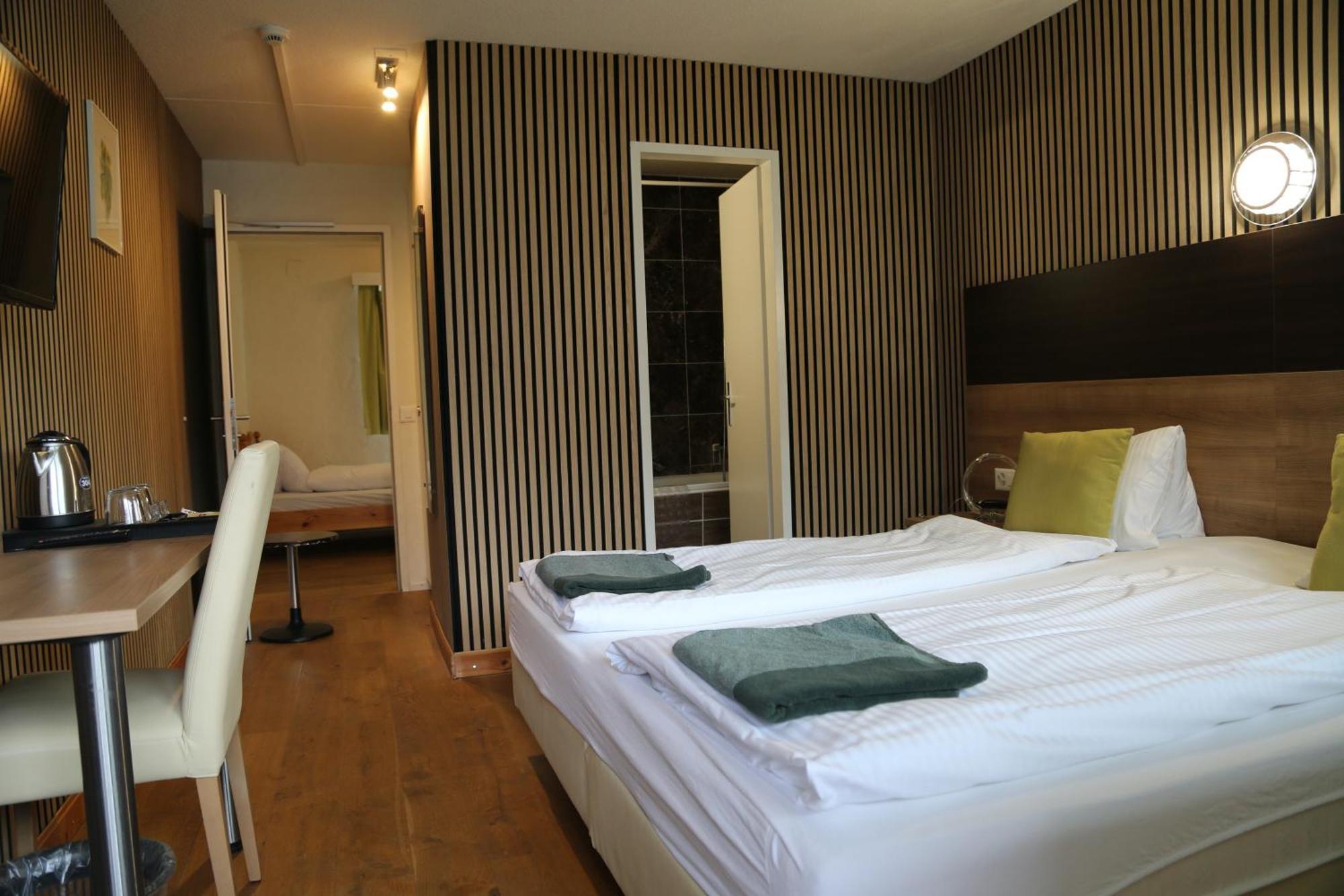 Hotel Lakeview Bei Interlaken Niederried bei Interlaken ภายนอก รูปภาพ